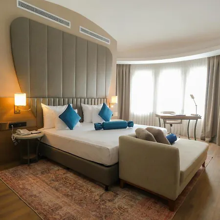 Hotel Ramada Encore By Wyndham Karatay