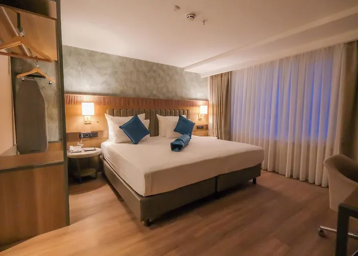 Ramada Encore By Wyndham Karatay Hotel *